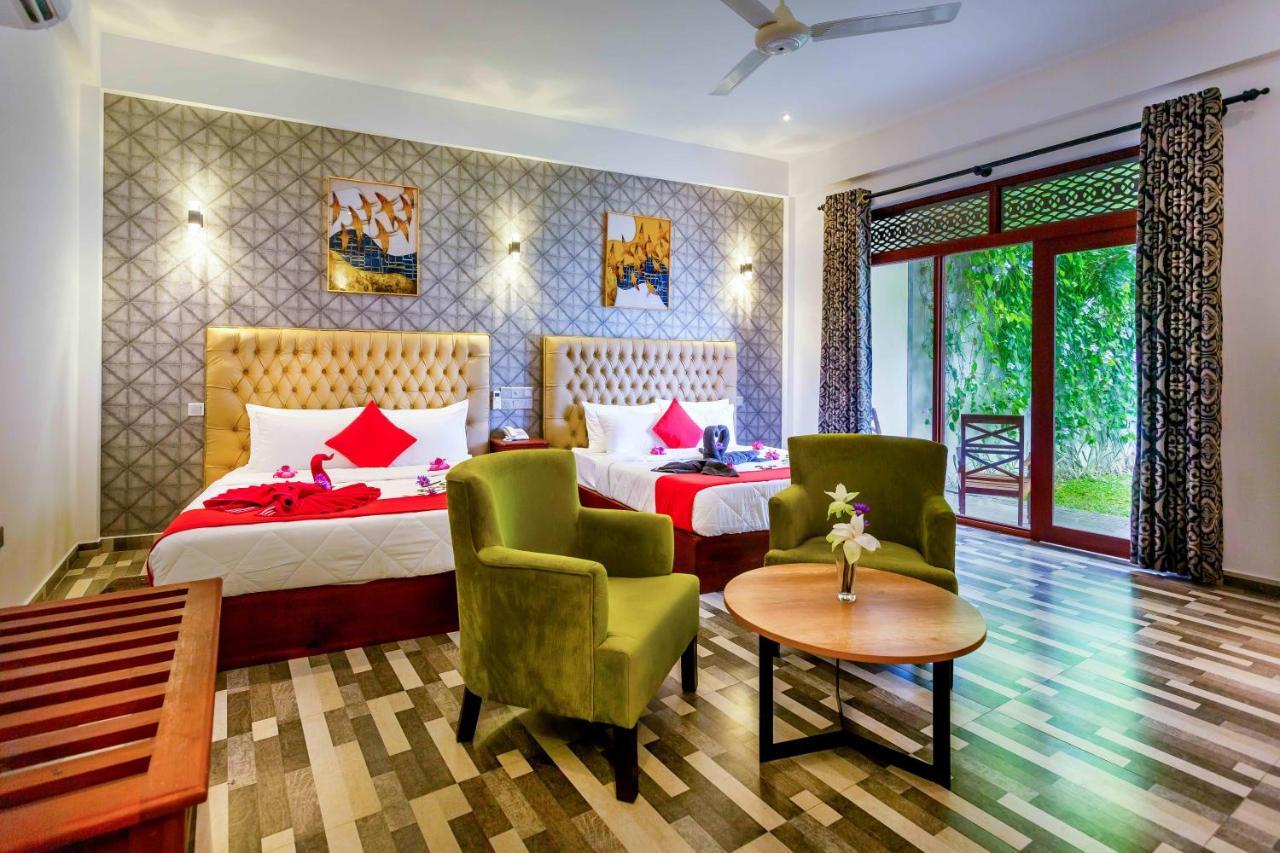 Polhena Grand Resort & Banquet มาตารา ภายนอก รูปภาพ